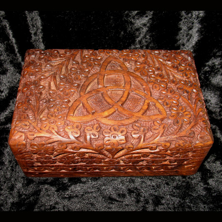 Coffret en Bois "Triquetra"