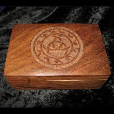 Coffret en Bois "Triquetra" (02) Coffret en Bois "Triquetra" (02)