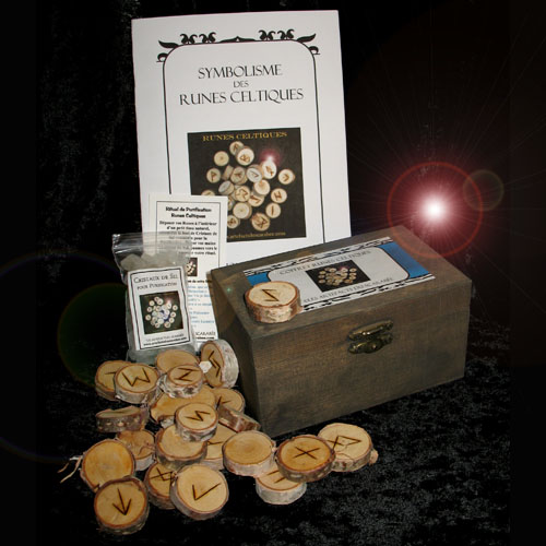 Coffret de 24 Runes Celtiques en Bois de Bouleau Blanc