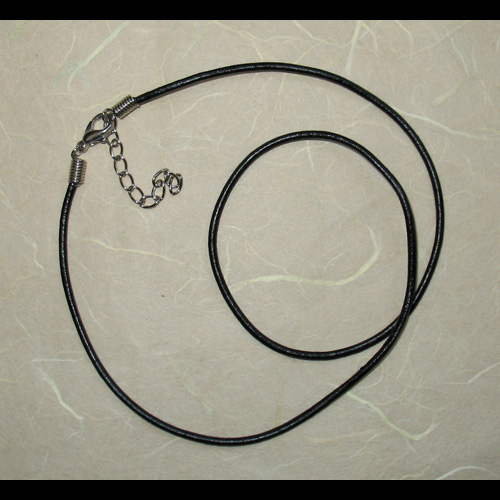 Z- Collier de Cuir noir v�ritable (2mm)
