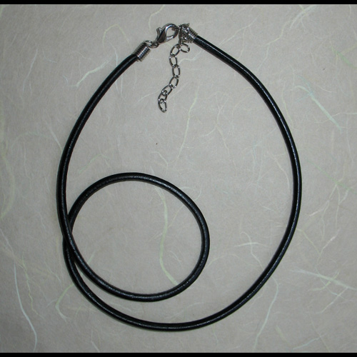 Z- Collier de Cuir noir v�ritable (3mm)