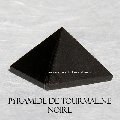 Pyramide de Tourmaline Noire (20mm) -Protection, Purification