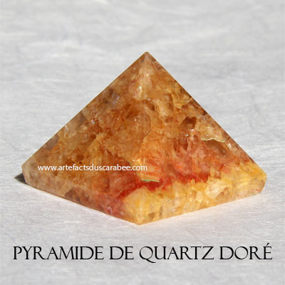 Pyramide de Quartz Doré (AA) - Estime de Soi & Mémoire