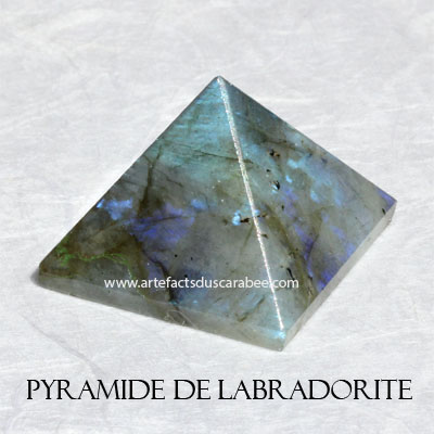 Pyramide de Labradorite (A) - Pouvoirs Psychiques & Protection Pyramide de Labradorite (A) - Pouvoirs Psychiques & Protection